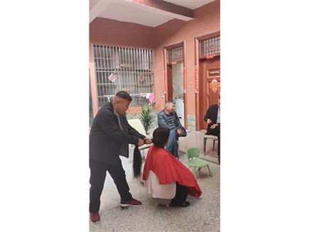 剪長頭發視頻（38）